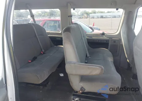 2010 Ford E-350 Super Duty Xl/Xlt из США, поврежденный, VIN 1FBSS3BL8ADA77449